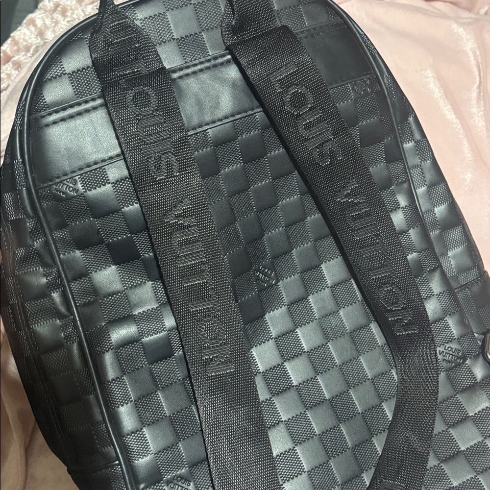 LV backpack - Picture 11 of 11